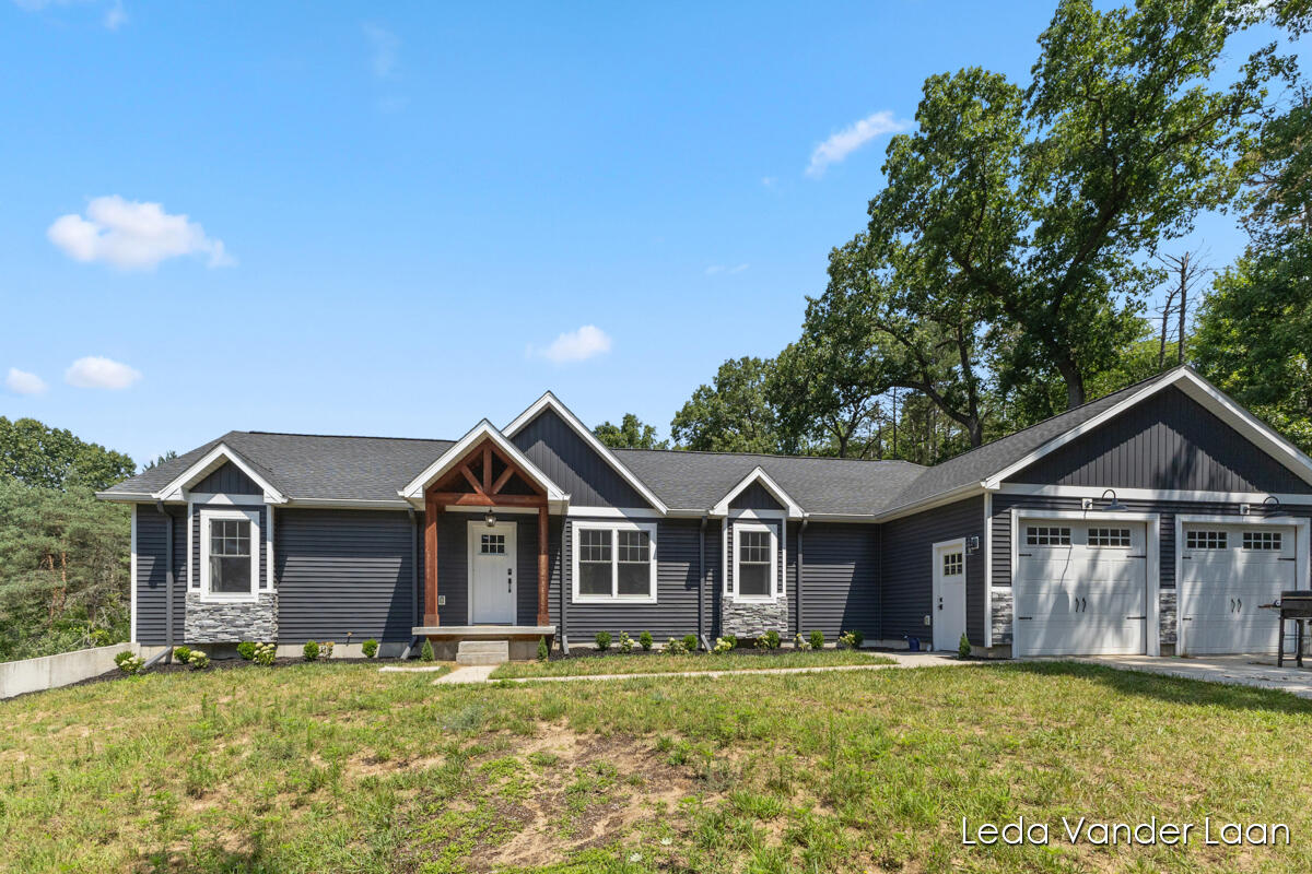 7385 14 Mile Road NE