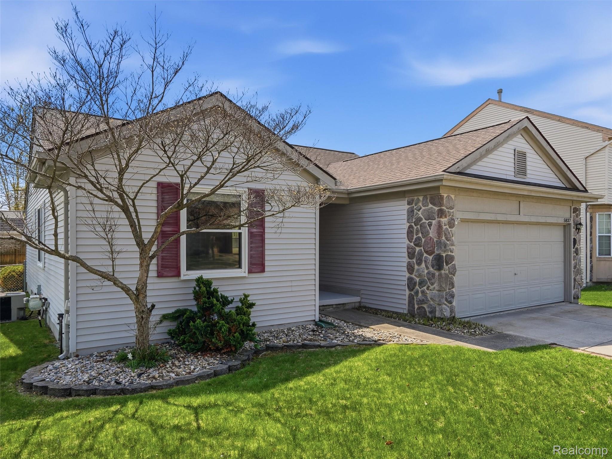 5837 Northridge Circle