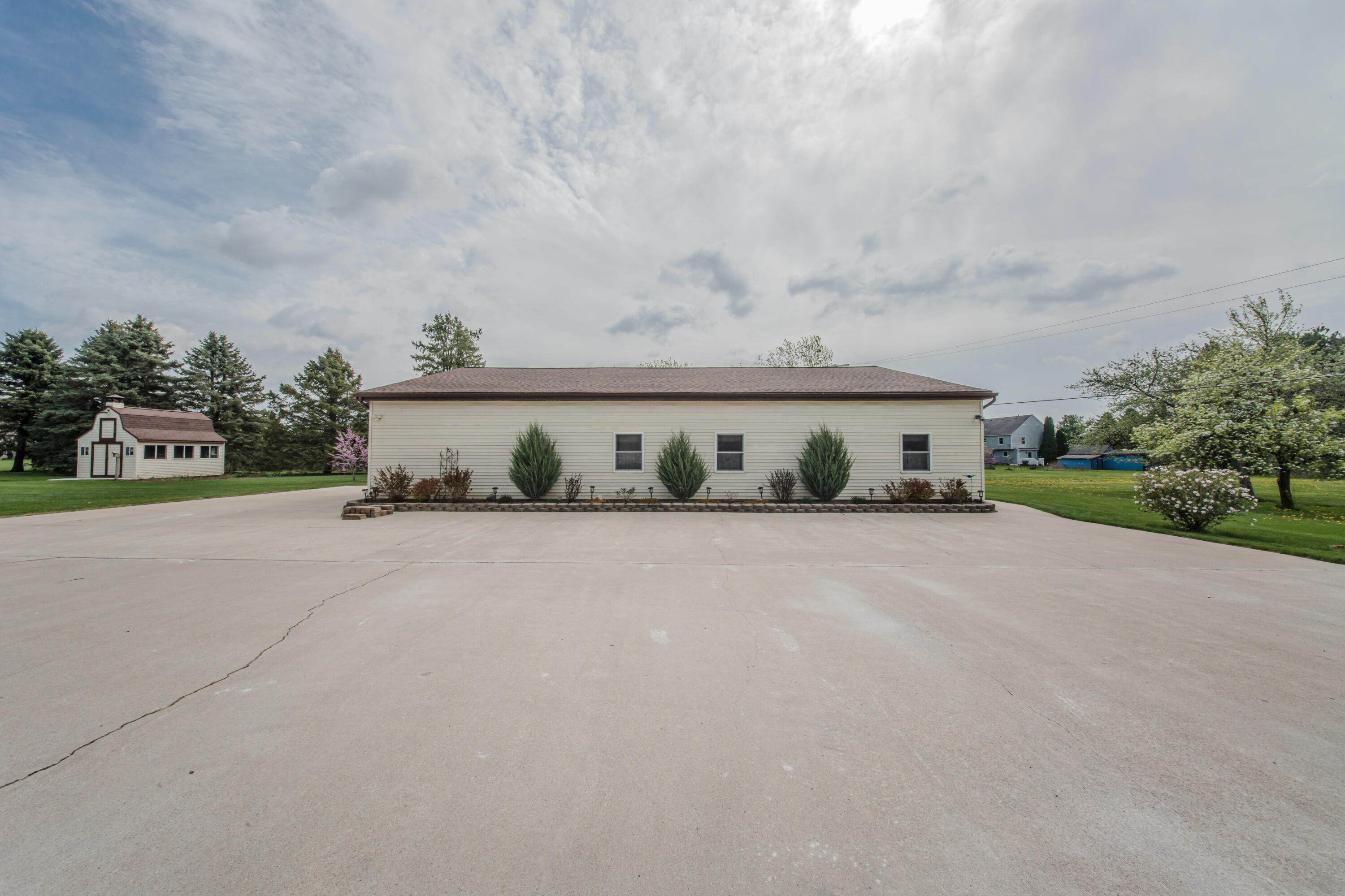 7373 Dell Road