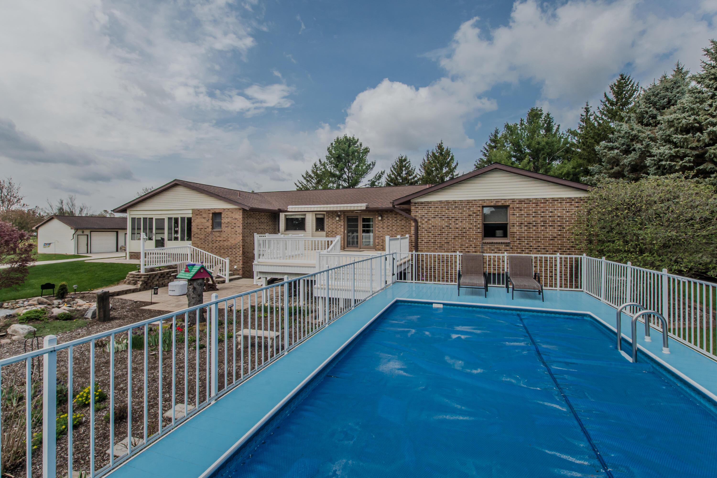 7373 Dell Road