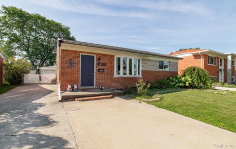 Photo for 22624 E 12 MILE Road