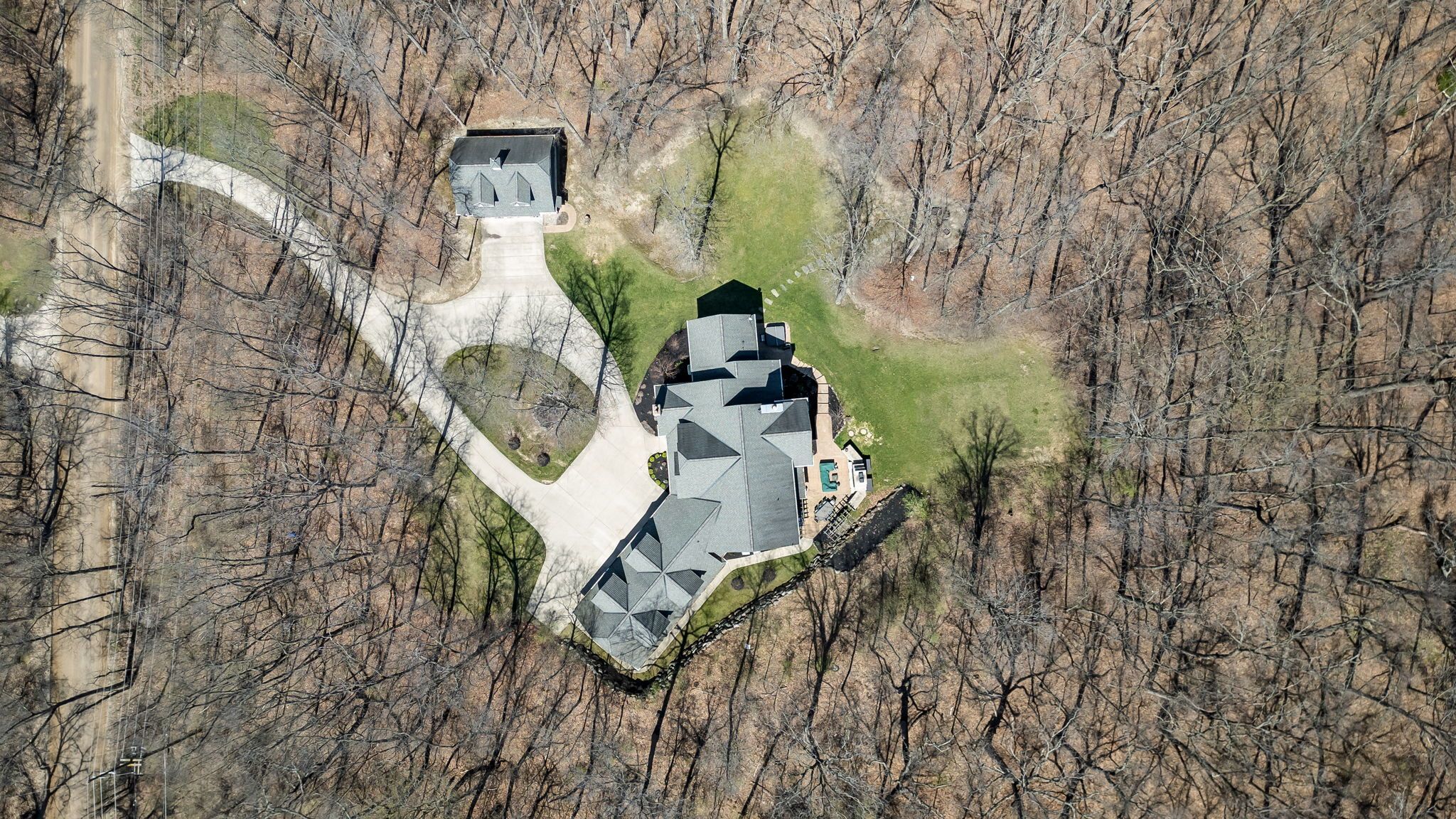 3027 S HILL Road