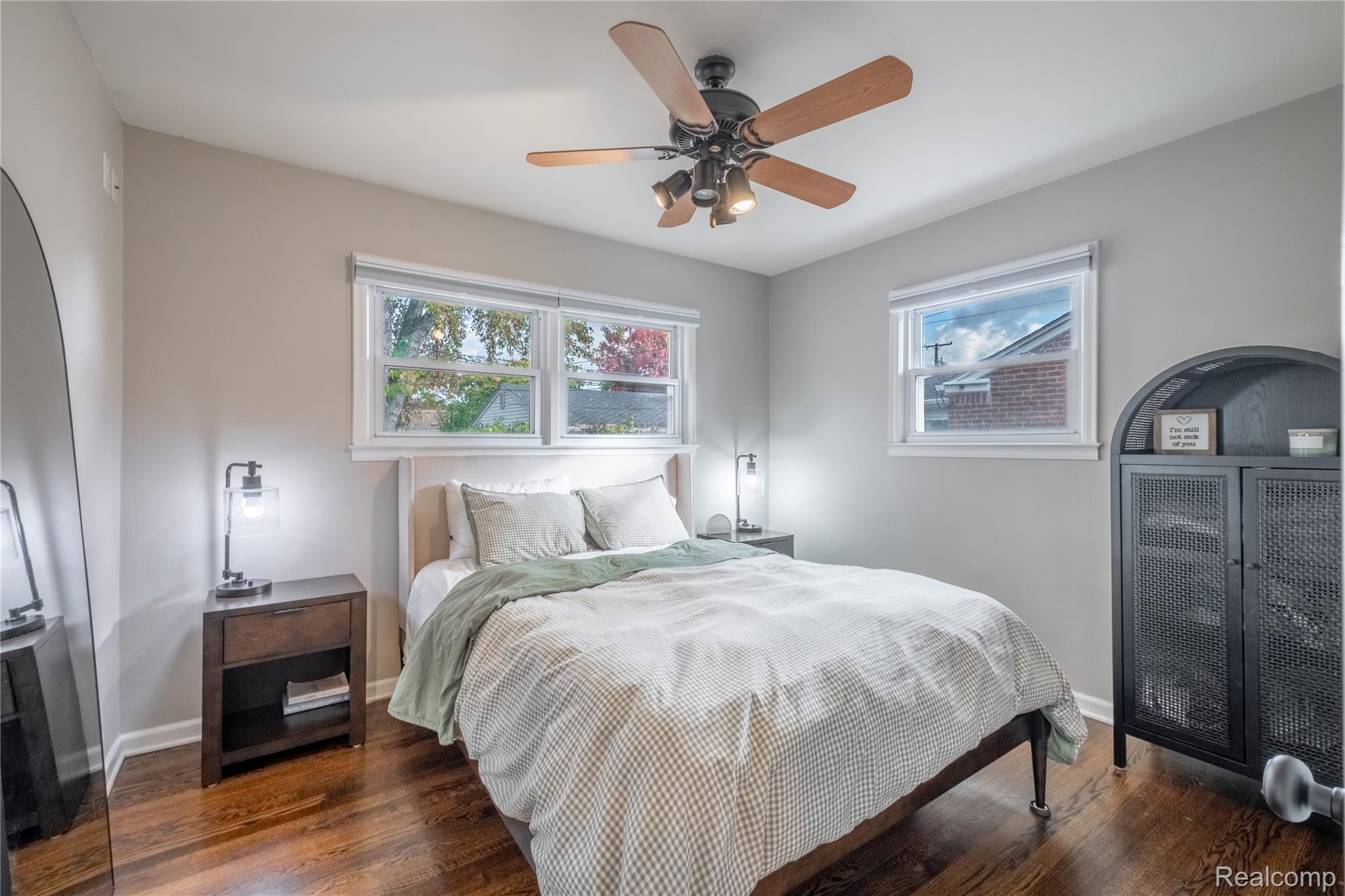 Royal Oak City, Michigan 48073, United States, 3 Bedrooms Bedrooms, ,2 BathroomsBathrooms,Residential,Active,232889