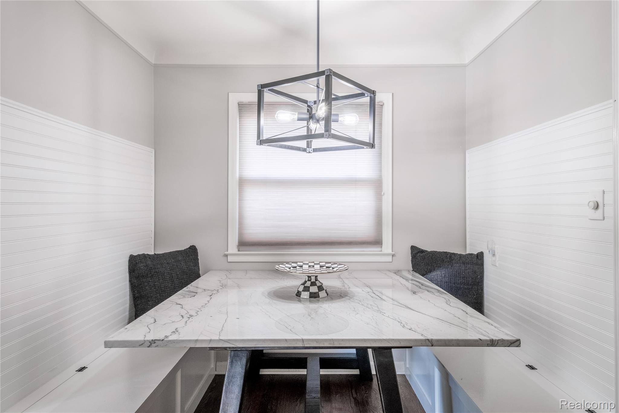 Royal Oak City, Michigan 48073, United States, 3 Bedrooms Bedrooms, ,2 BathroomsBathrooms,Residential,Active,232889