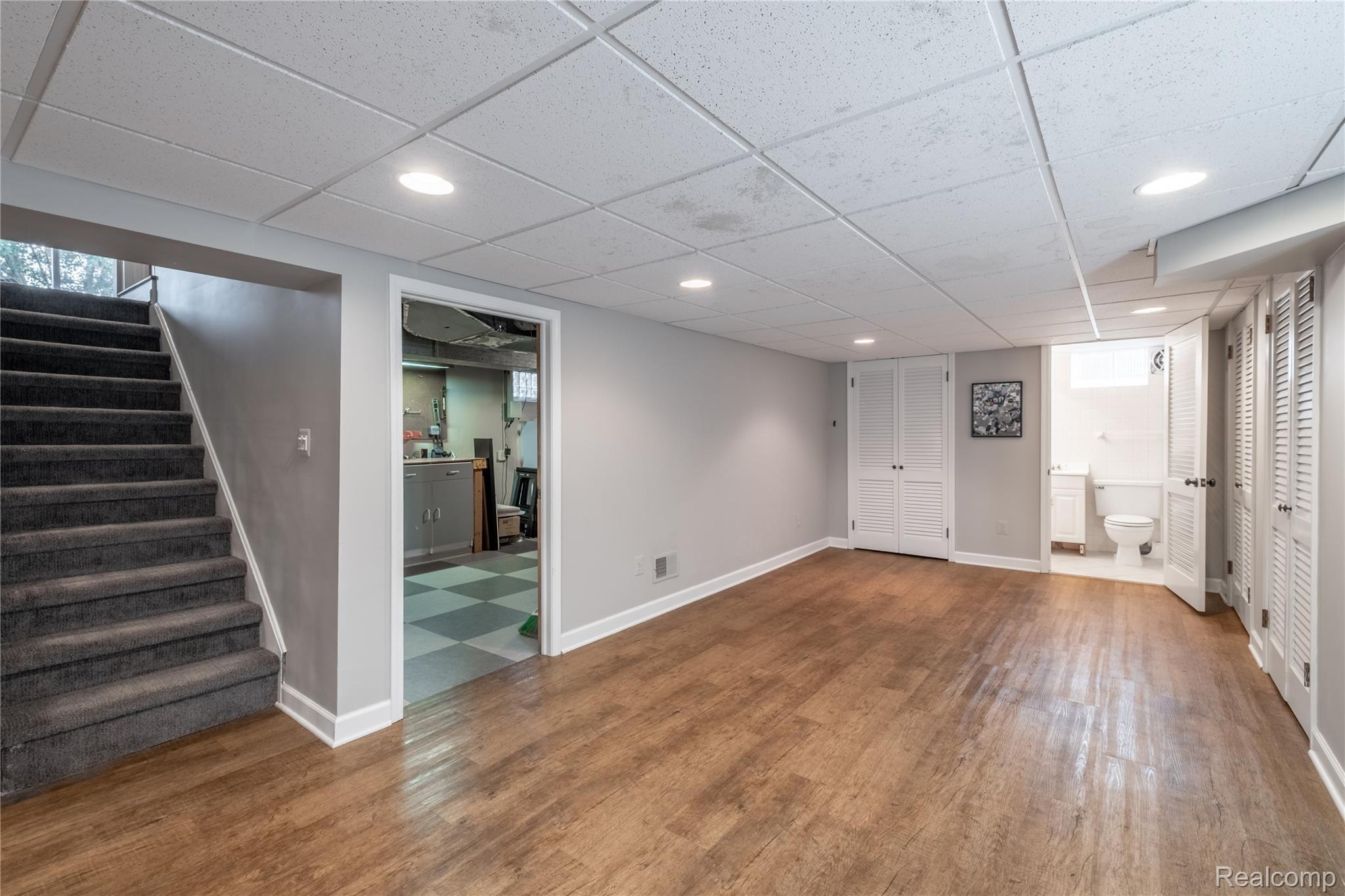 Royal Oak City, Michigan 48073, United States, 3 Bedrooms Bedrooms, ,2 BathroomsBathrooms,Residential,Active,232889