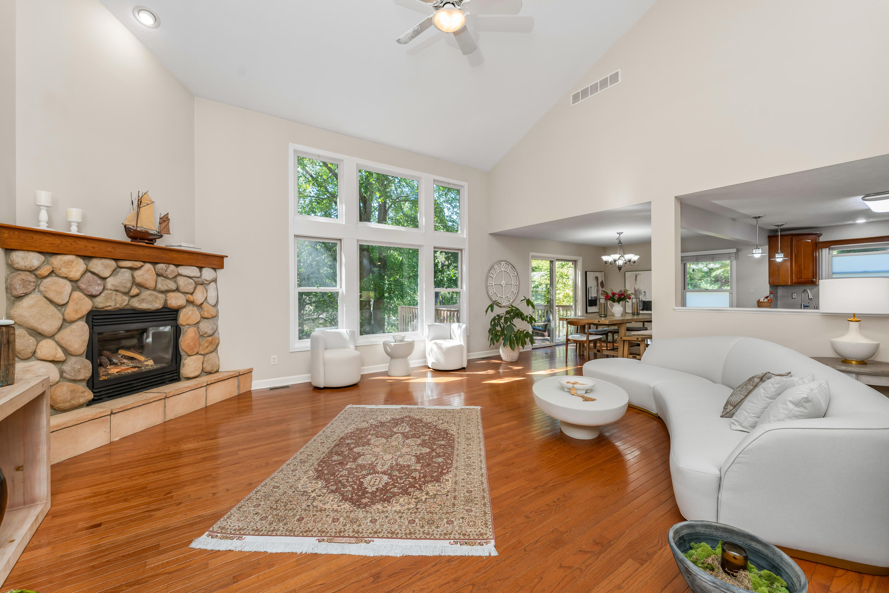 4752 Forest Creek Drive