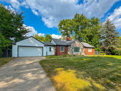 19128 Coral Gables Street Southfield City MI 48076