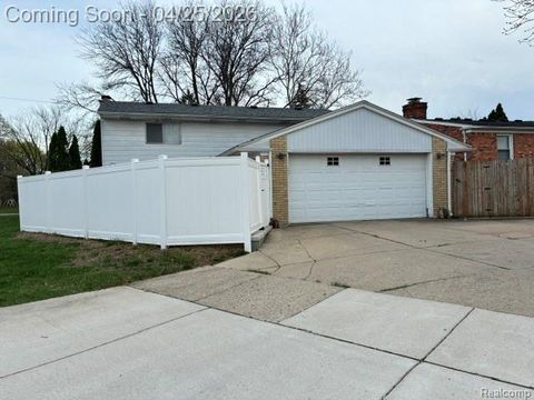 Tiny photo for 15718 George Washington Dr, Southfield City, MI 48075 (MLS # 20261025385)