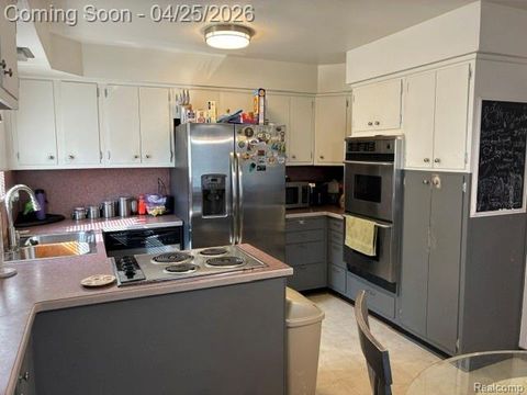 Tiny photo for 15718 George Washington Dr, Southfield City, MI 48075 (MLS # 20261025385)