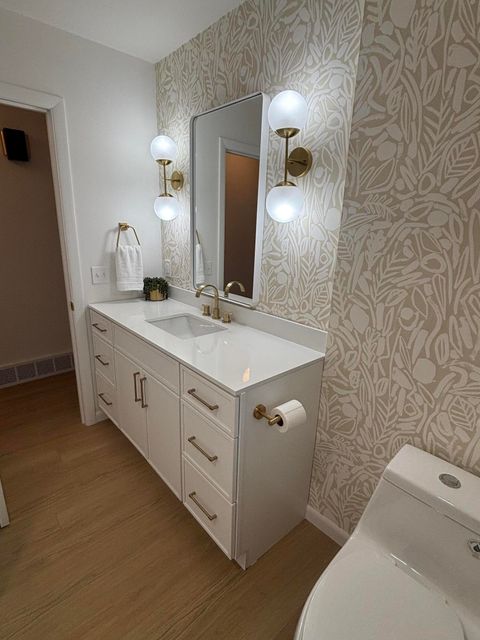 2135 Apple Avenue NW Grand Rapids City MI 49504