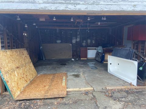 Tiny photo for 937 Barrie Avenue, Flint City, MI 48507 (MLS # 20261015254)