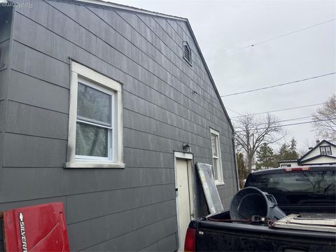 Tiny photo for 937 Barrie Avenue, Flint City, MI 48507 (MLS # 20261015254)