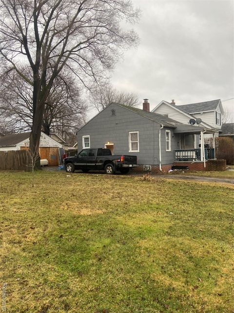 Tiny photo for 937 Barrie Avenue, Flint City, MI 48507 (MLS # 20261015254)