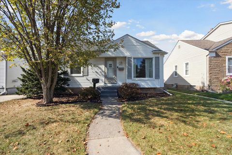 Photo of 3886 17th Street, Wyandotte City, MI 48192 (MLS # 81025051315)
