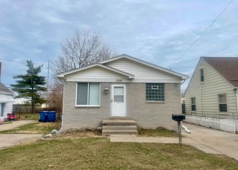 22580 Oaklane Street Warren City MI 48089