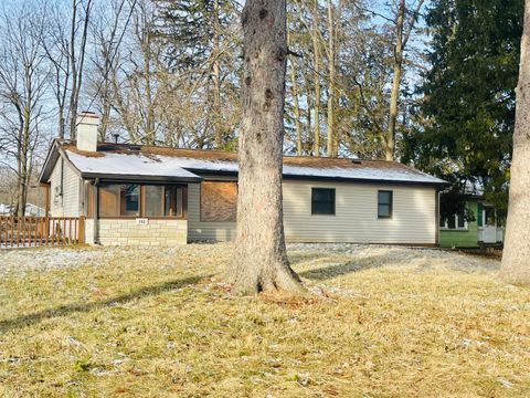 242 Kenneth Street Blackman Charter Township MI 49201