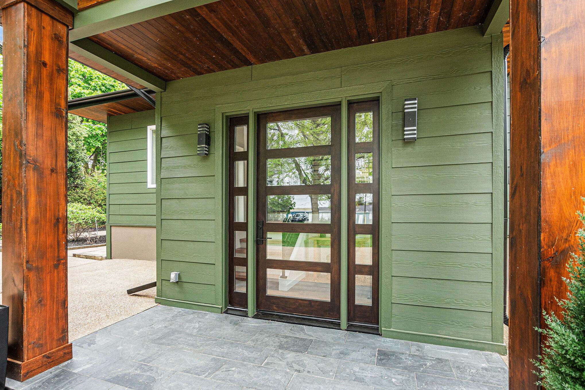 3500 Lakeshore Drive