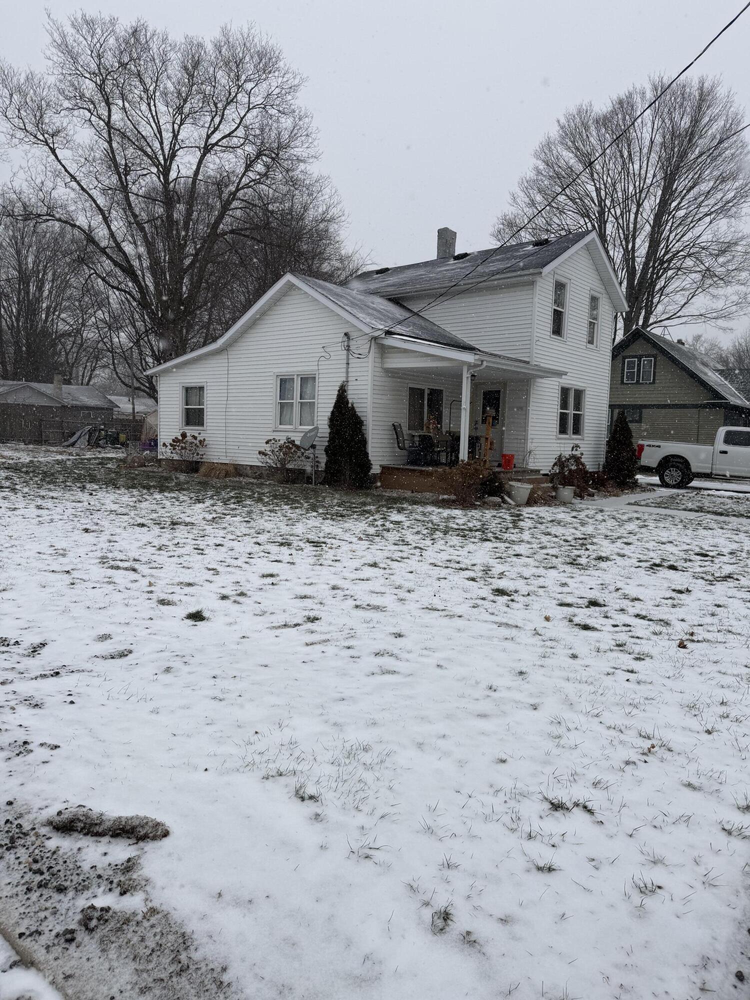 108 N Lincoln Avenue