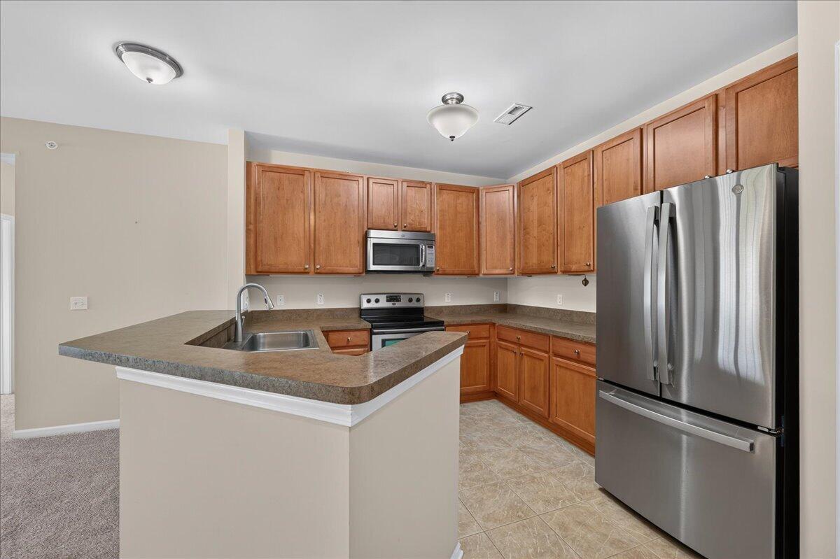 932 W Summerfield Glen Circle