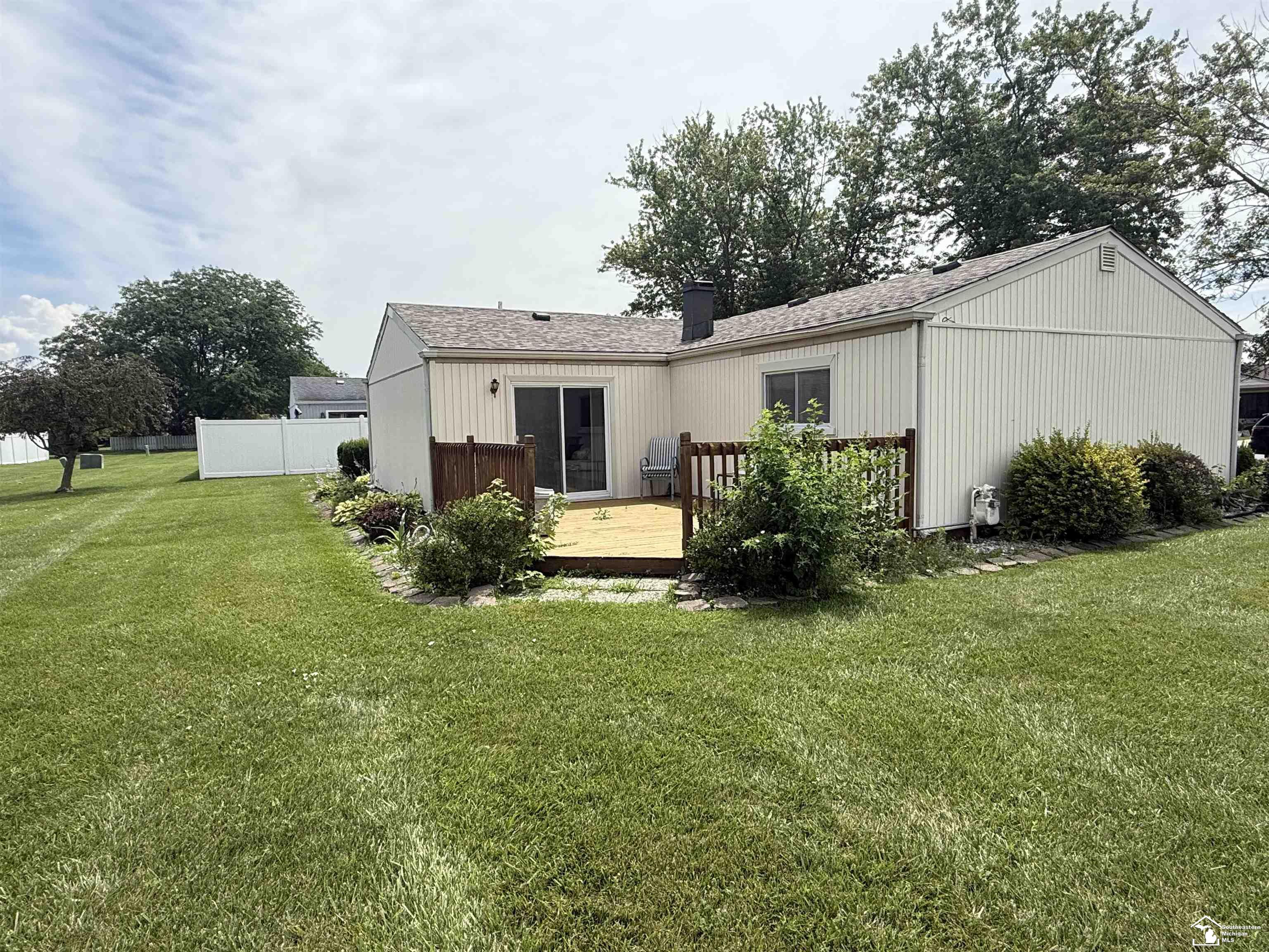 623 Leveque Circle