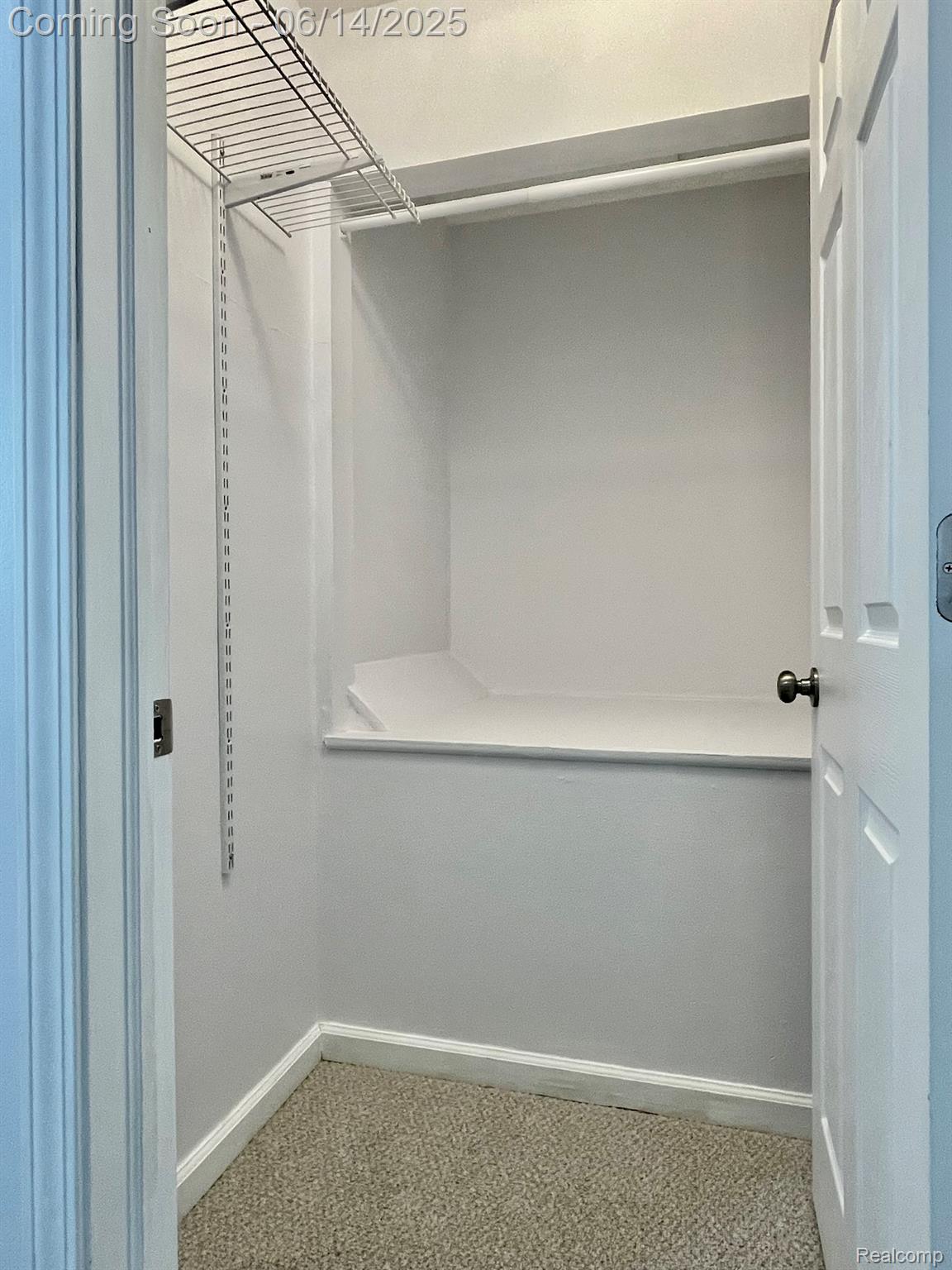 Madison Heights City, Michigan 48071, United States, 3 Bedrooms Bedrooms, ,2 BathroomsBathrooms,Residential,Pending,151244