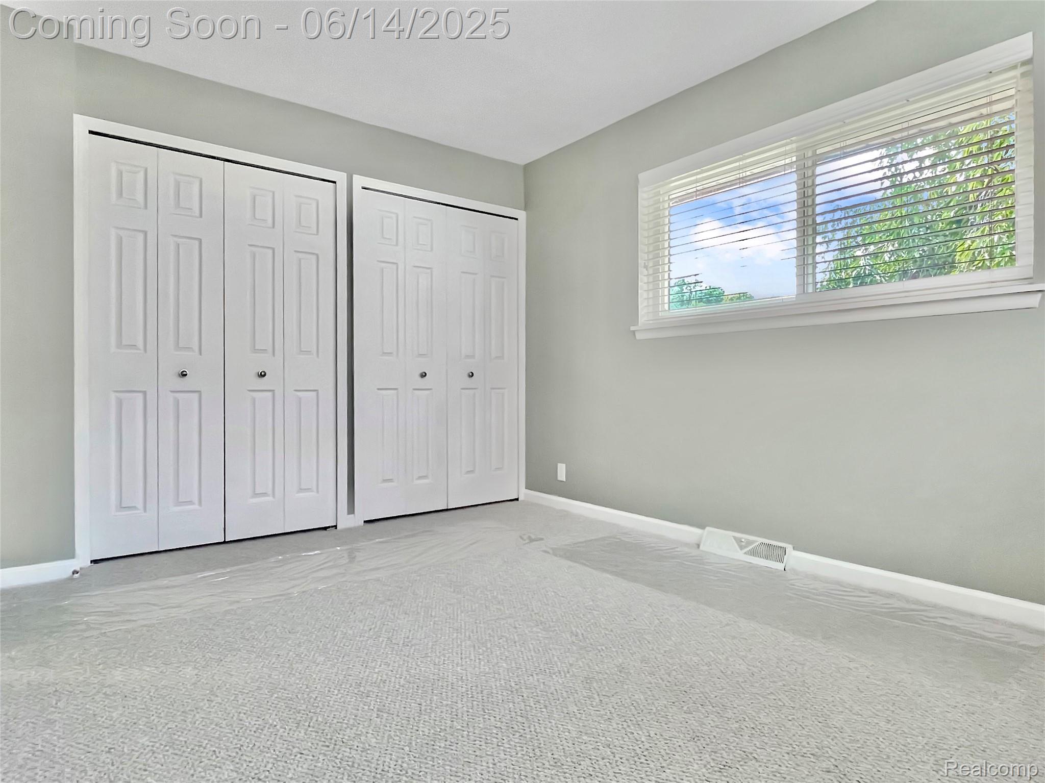 Madison Heights City, Michigan 48071, United States, 3 Bedrooms Bedrooms, ,2 BathroomsBathrooms,Residential,Pending,151244