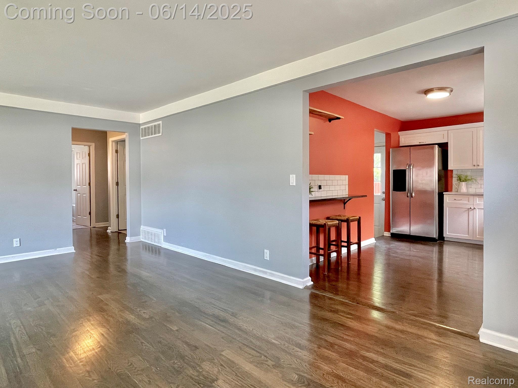 Madison Heights City, Michigan 48071, United States, 3 Bedrooms Bedrooms, ,2 BathroomsBathrooms,Residential,Pending,151244