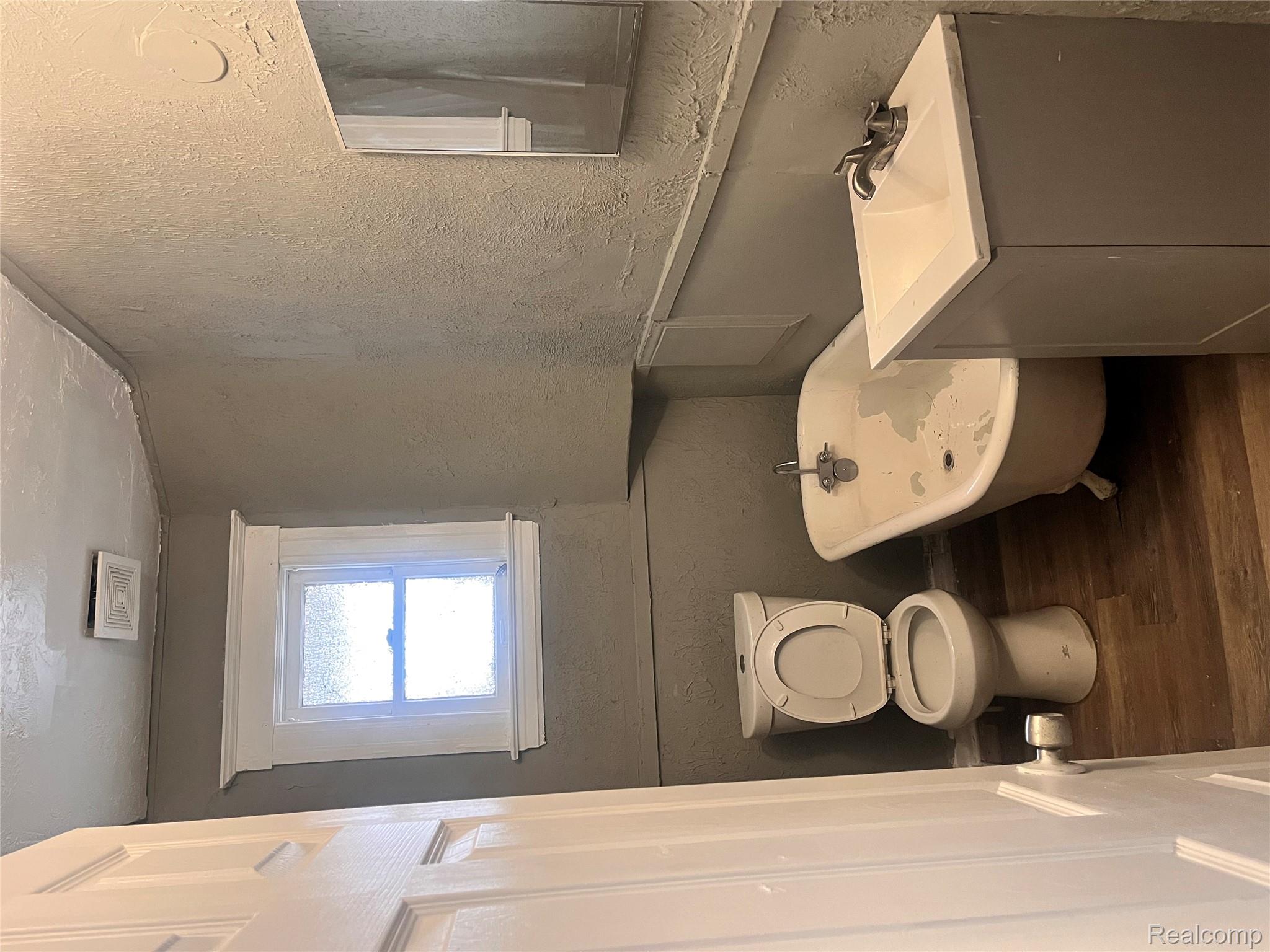 1174 Coolidge Highway