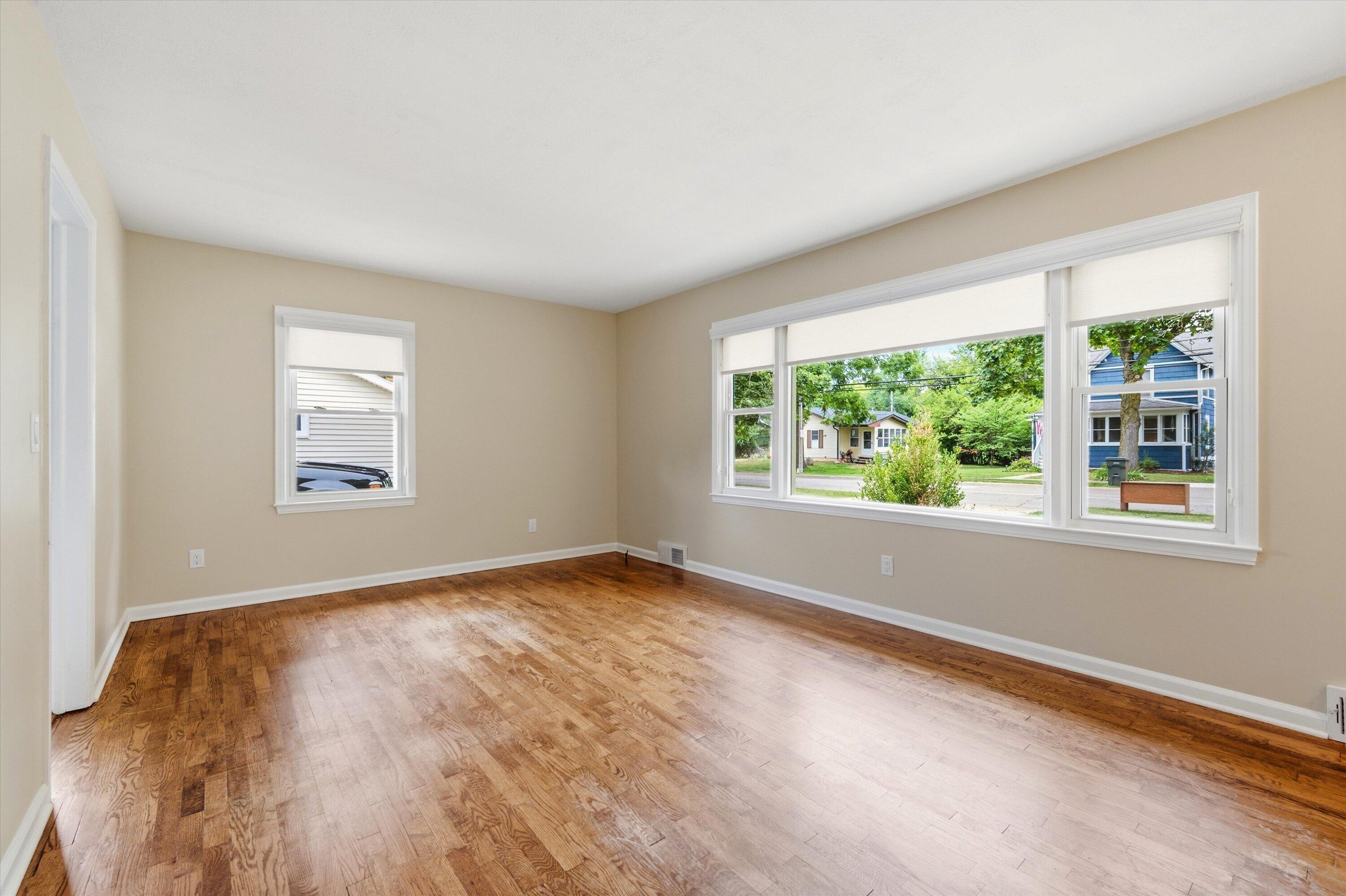 563 W Middle Street