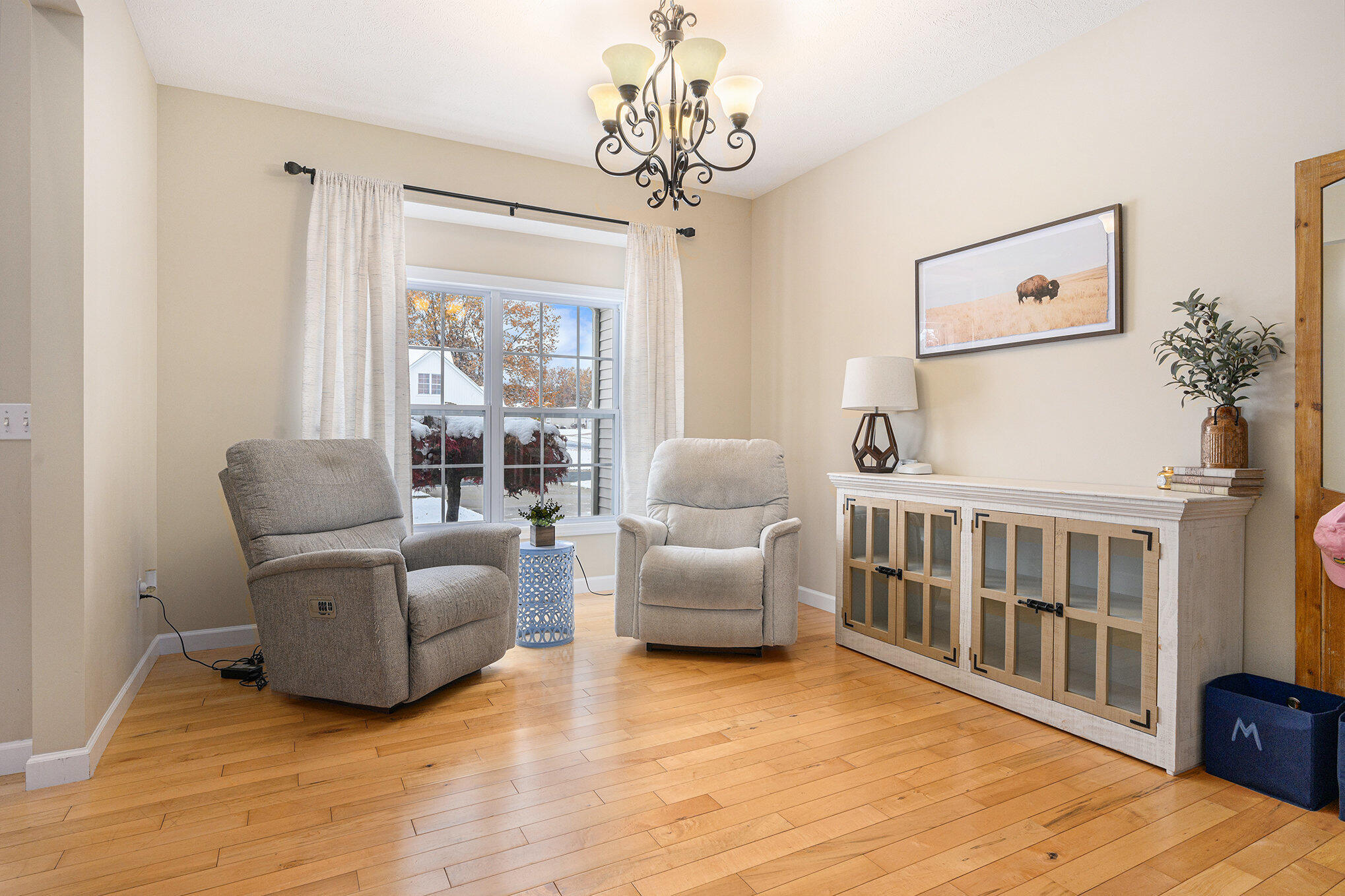 8427 Charlevoix Street