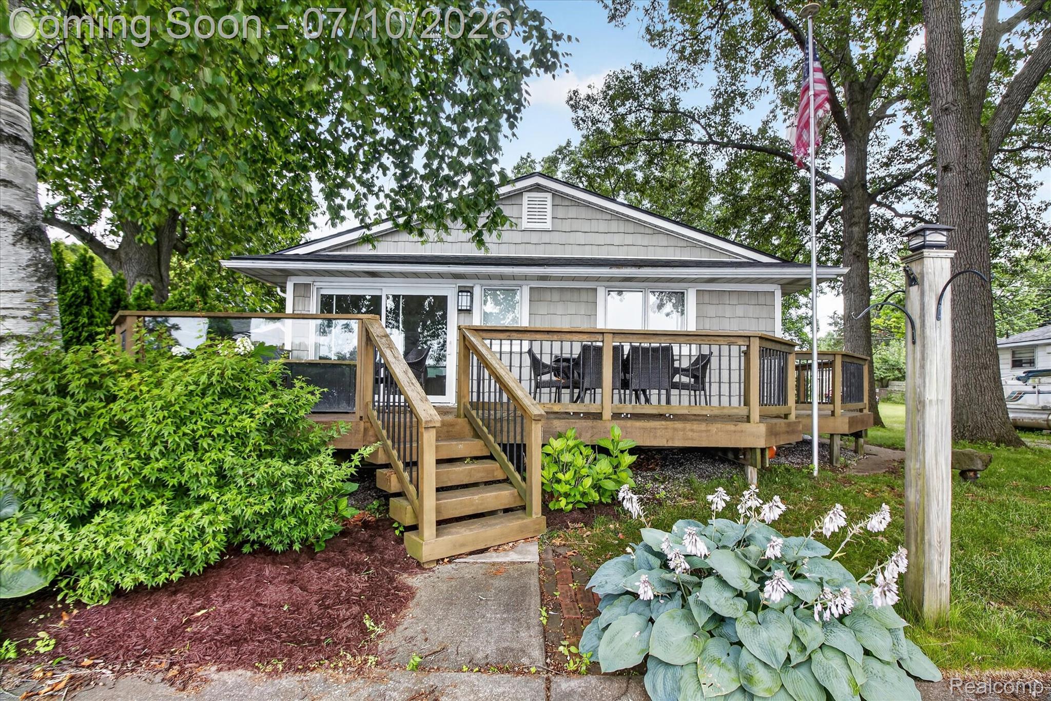 35 N Hulbert Street