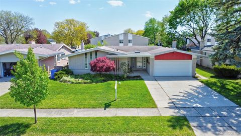 8704 Edna Drive Warren City MI 48093