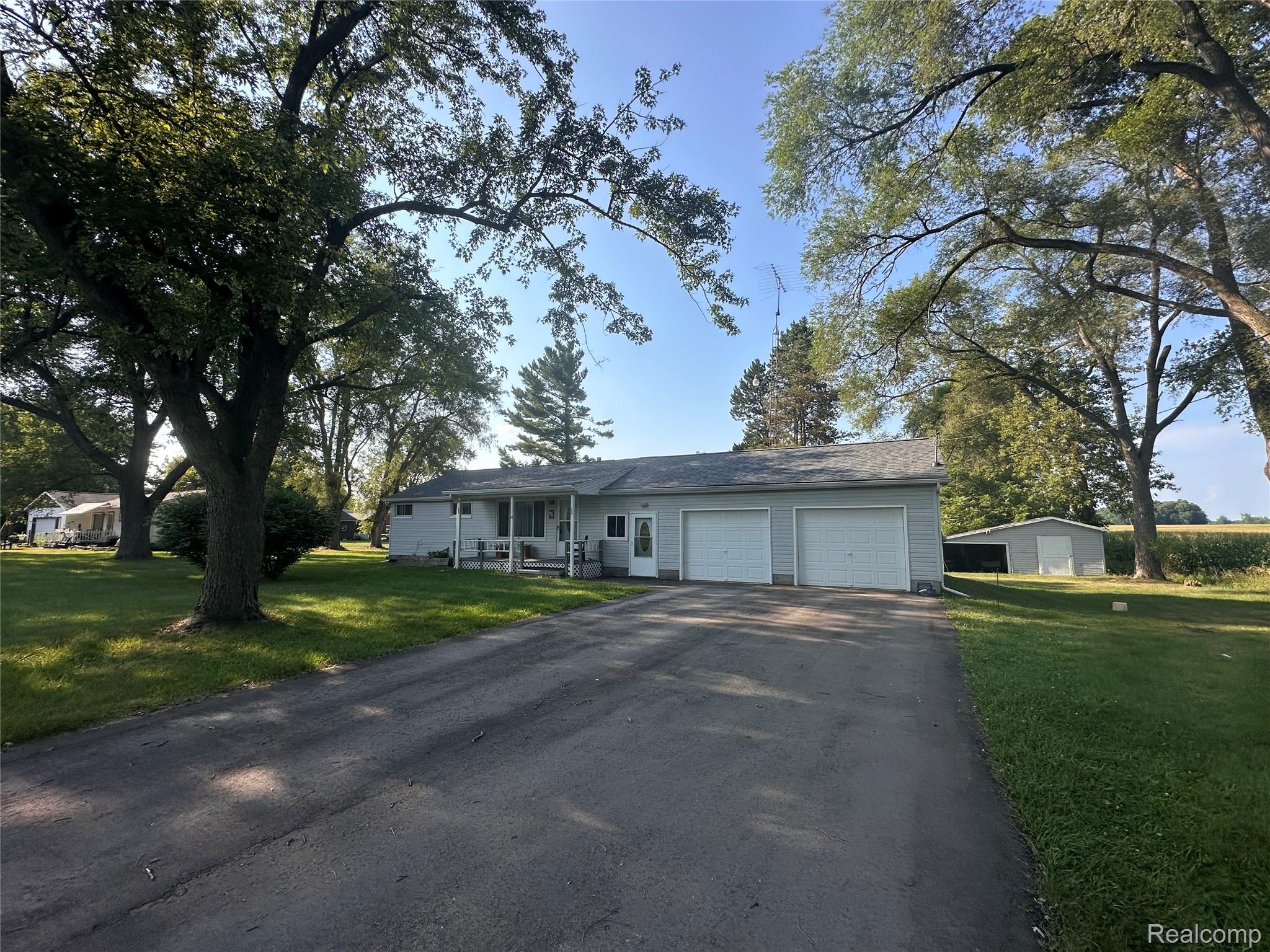 8059 E Mount Morris Road