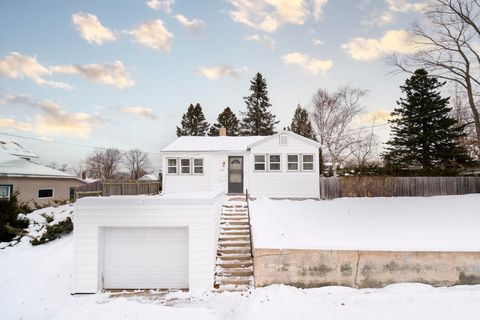 216 1st Avenue Manistee City MI 49660