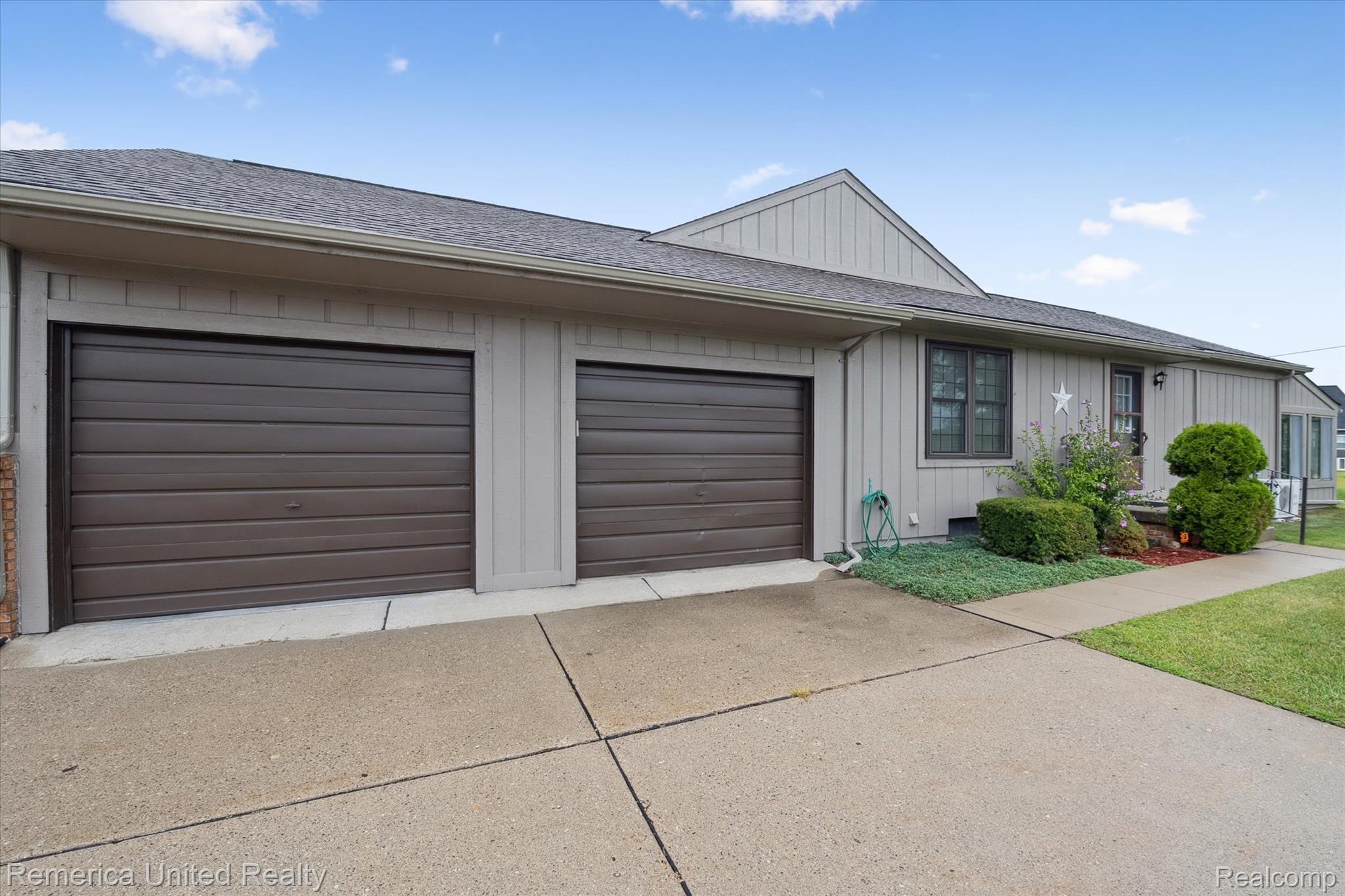 12493 Cambridge Blvd. 44