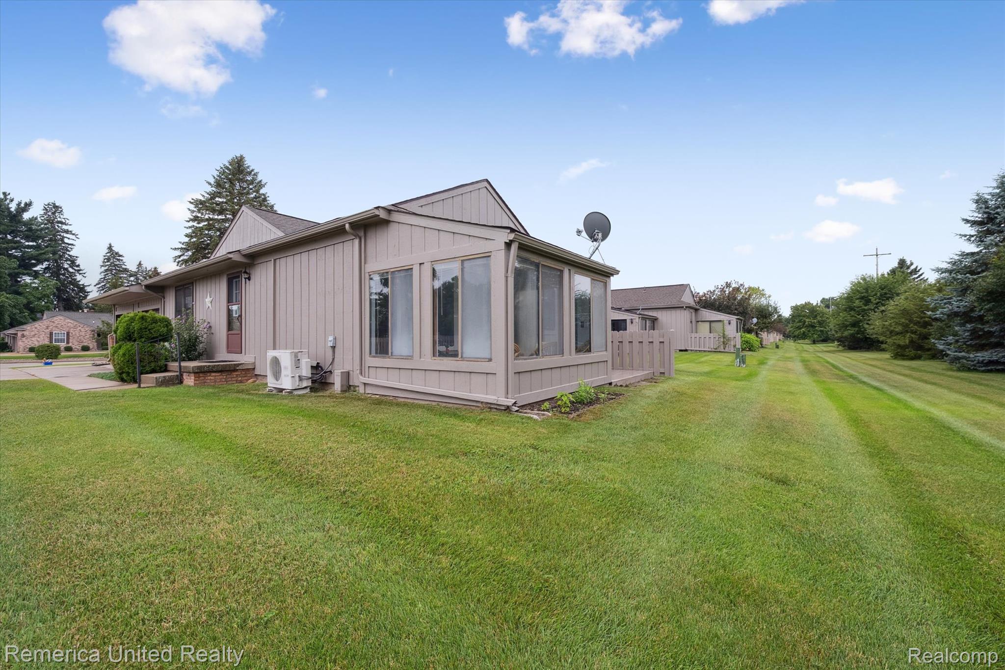 12493 Cambridge Blvd. 44