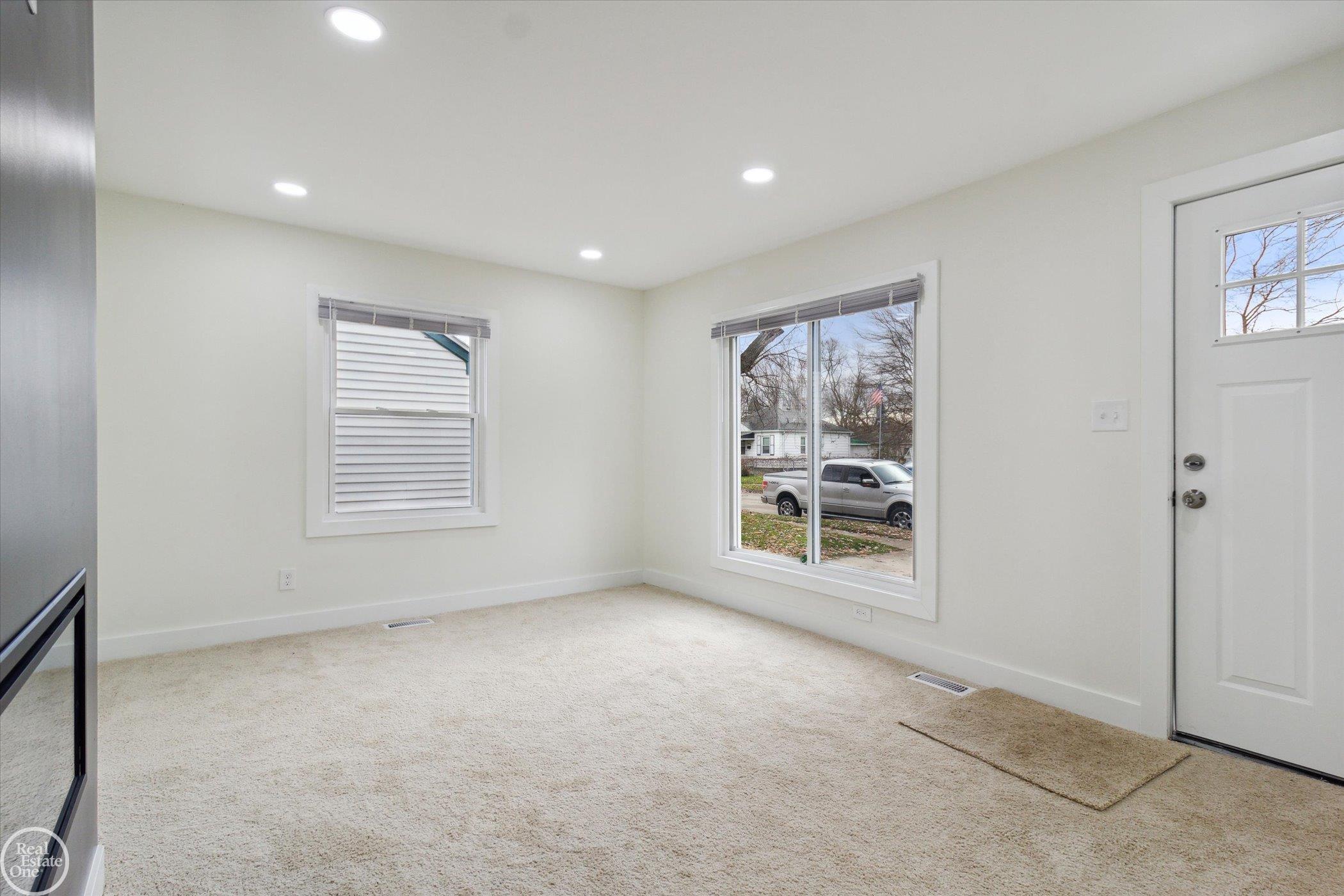 14221 MARSHALL Avenue