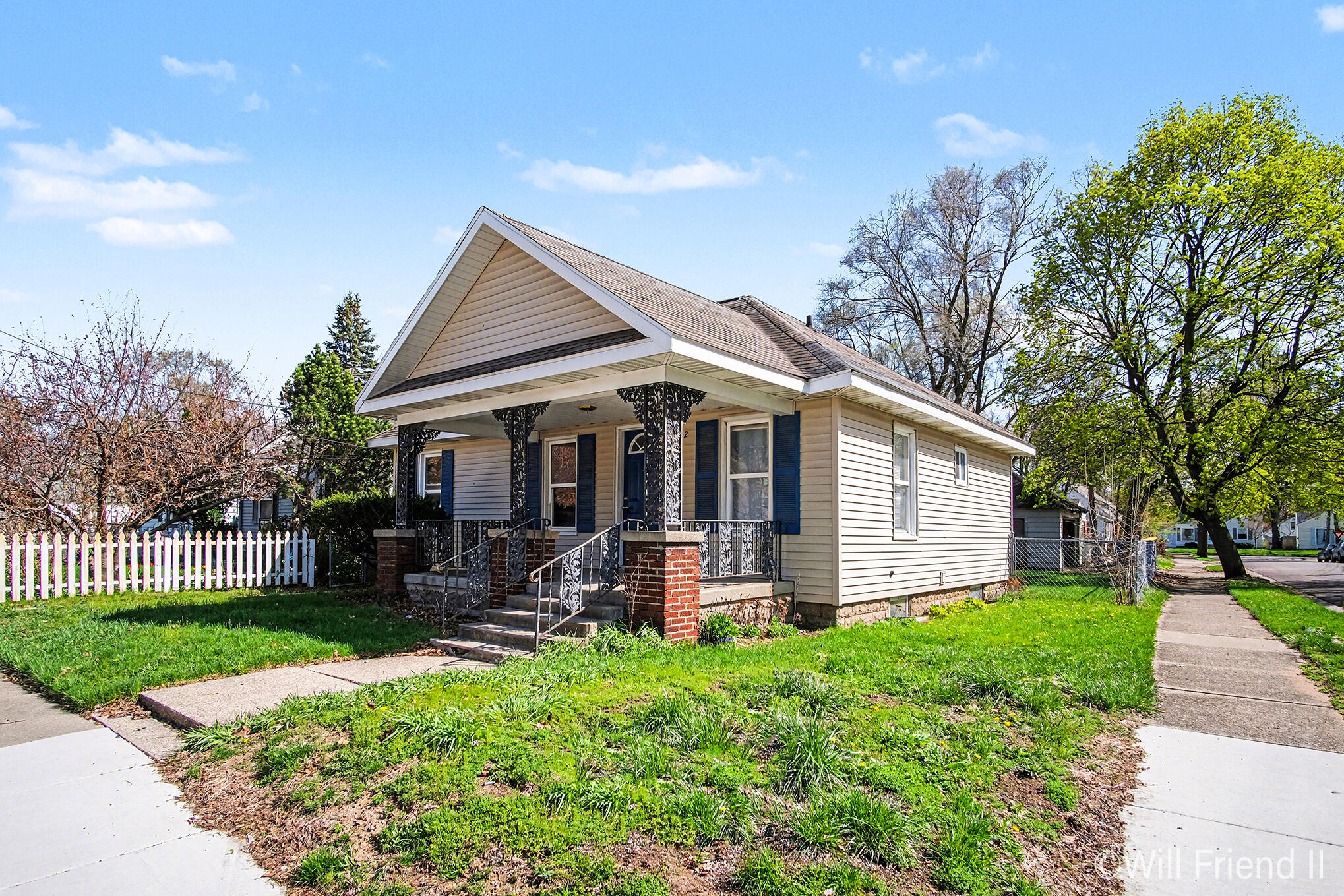 1102 Merrifield Street SE