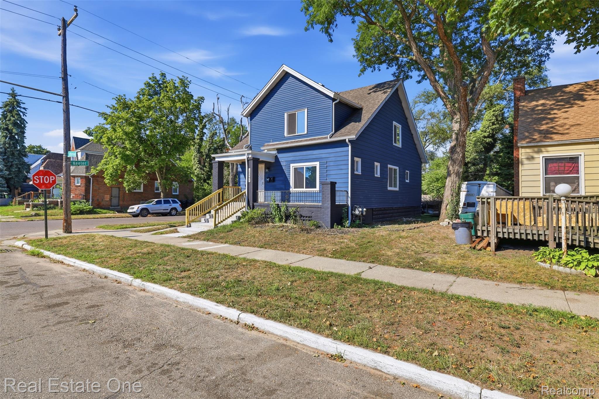 15401 Littlefield Street