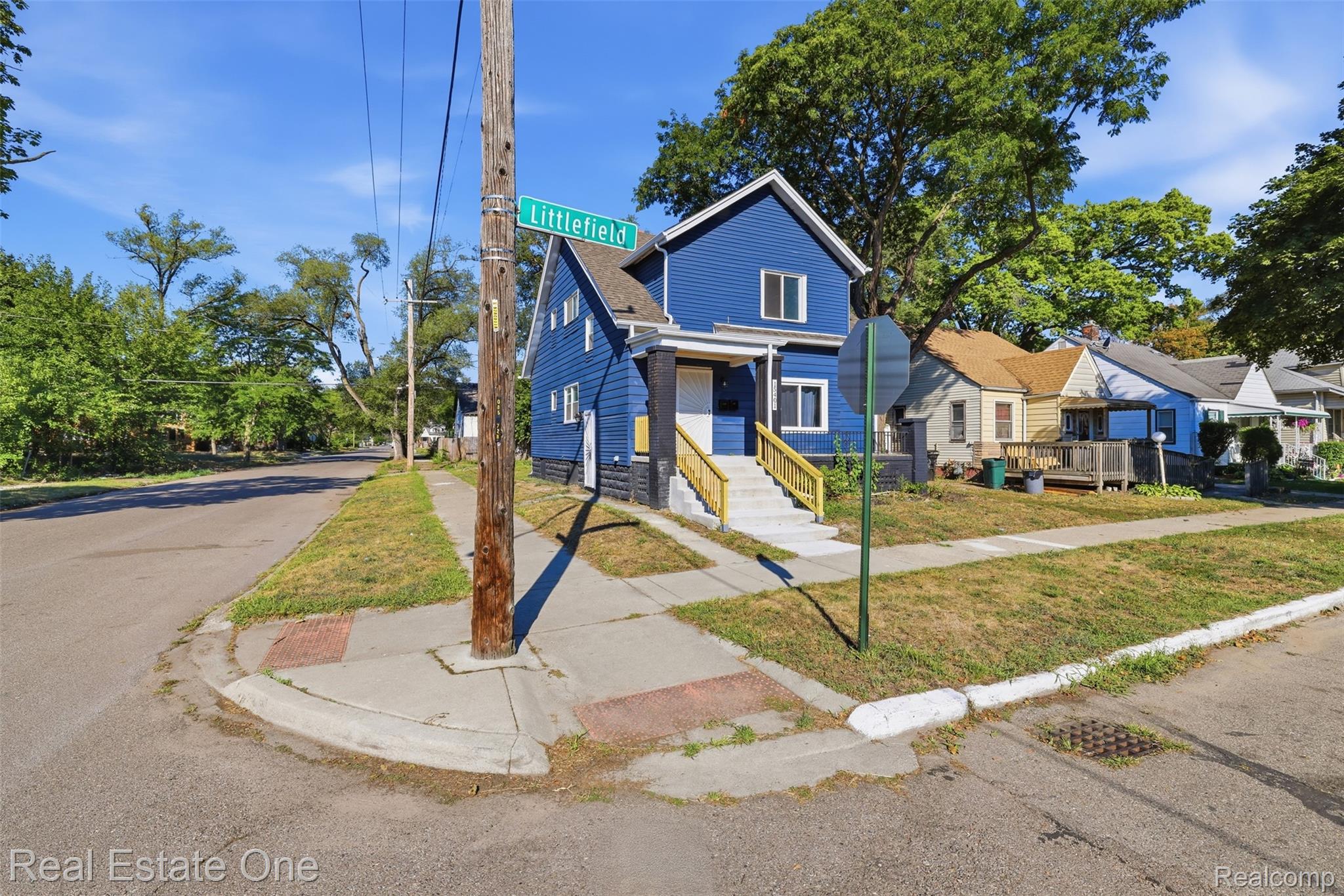 15401 Littlefield Street