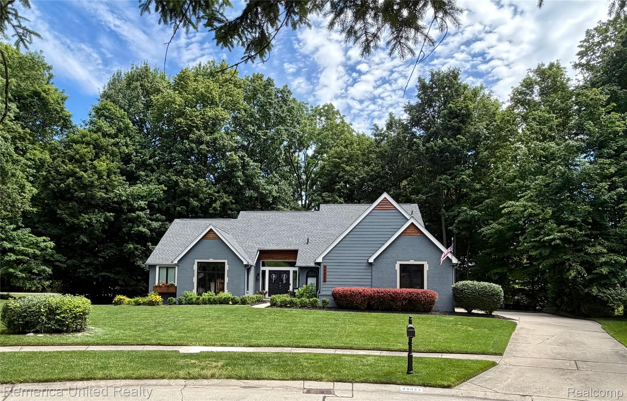 49022 Plum Tree Court
