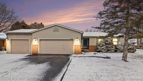 32468 W 10 Mile Road Farmington Hills City MI 48336