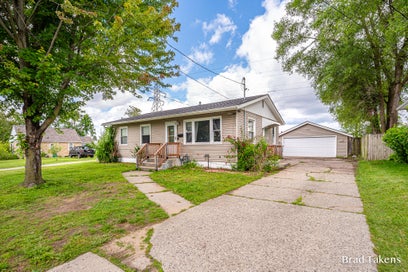 1852 Collingwood Avenue SW Wyoming City MI 49519