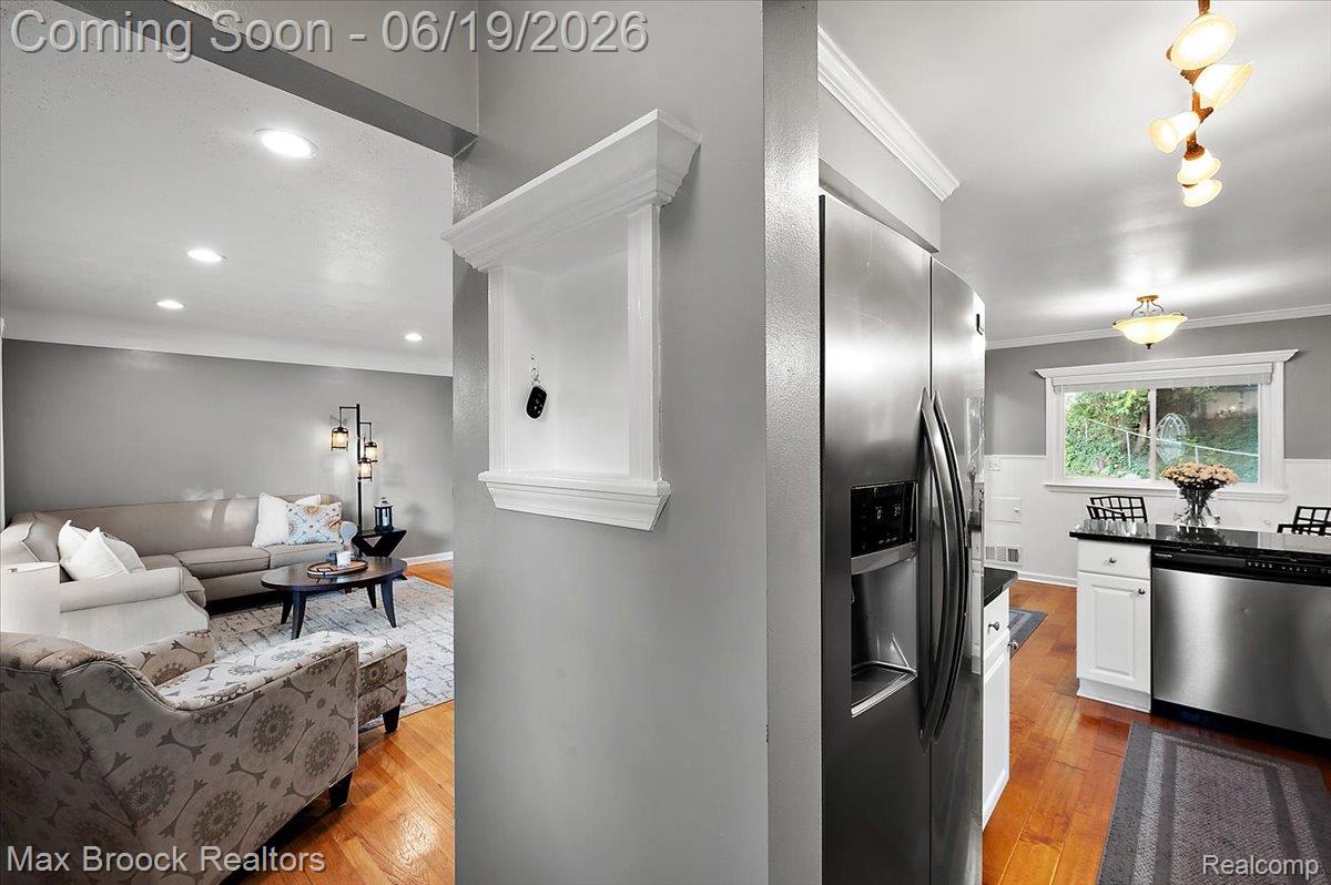 737 Panorama Drive
