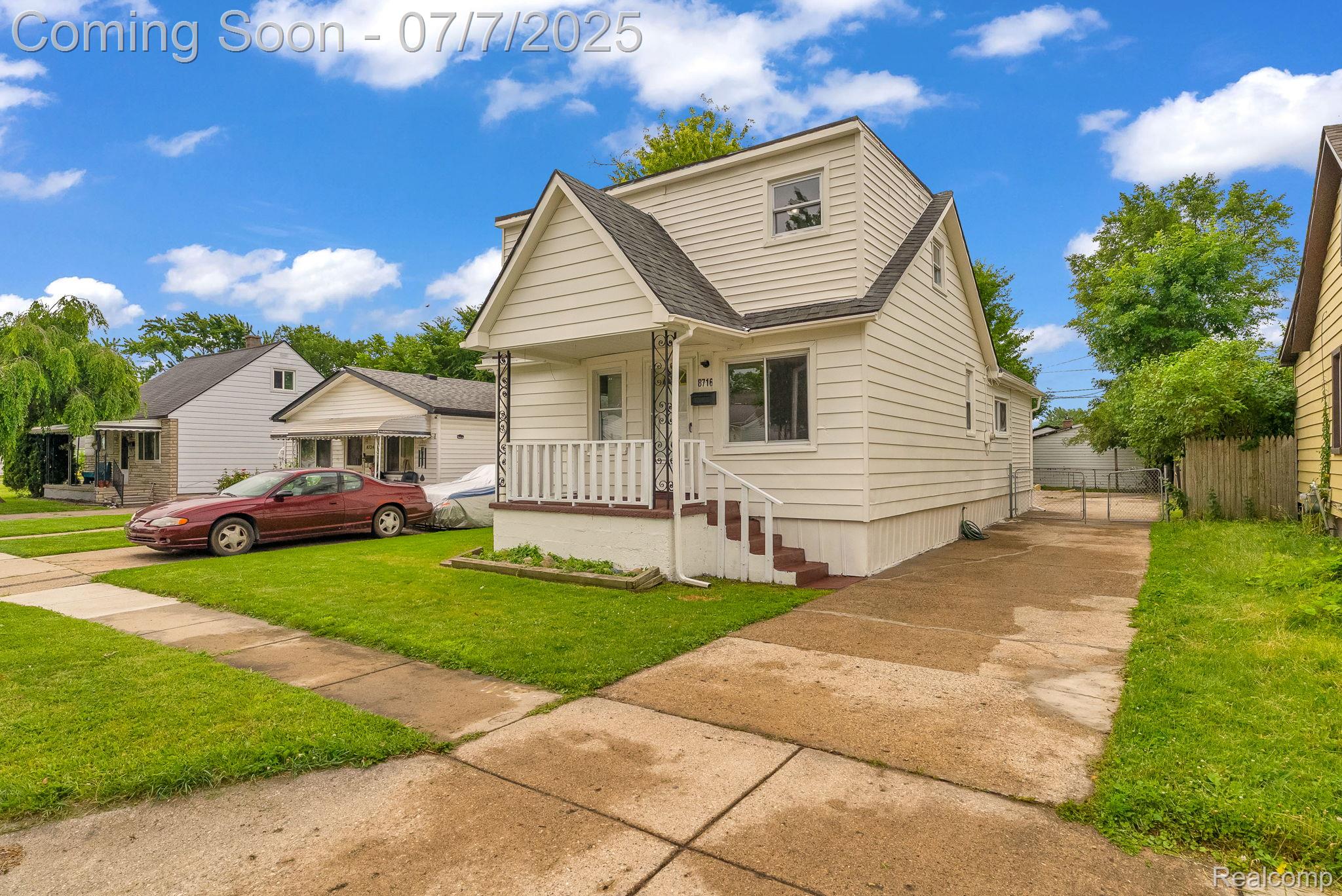 8716 Jewett Avenue Avenue