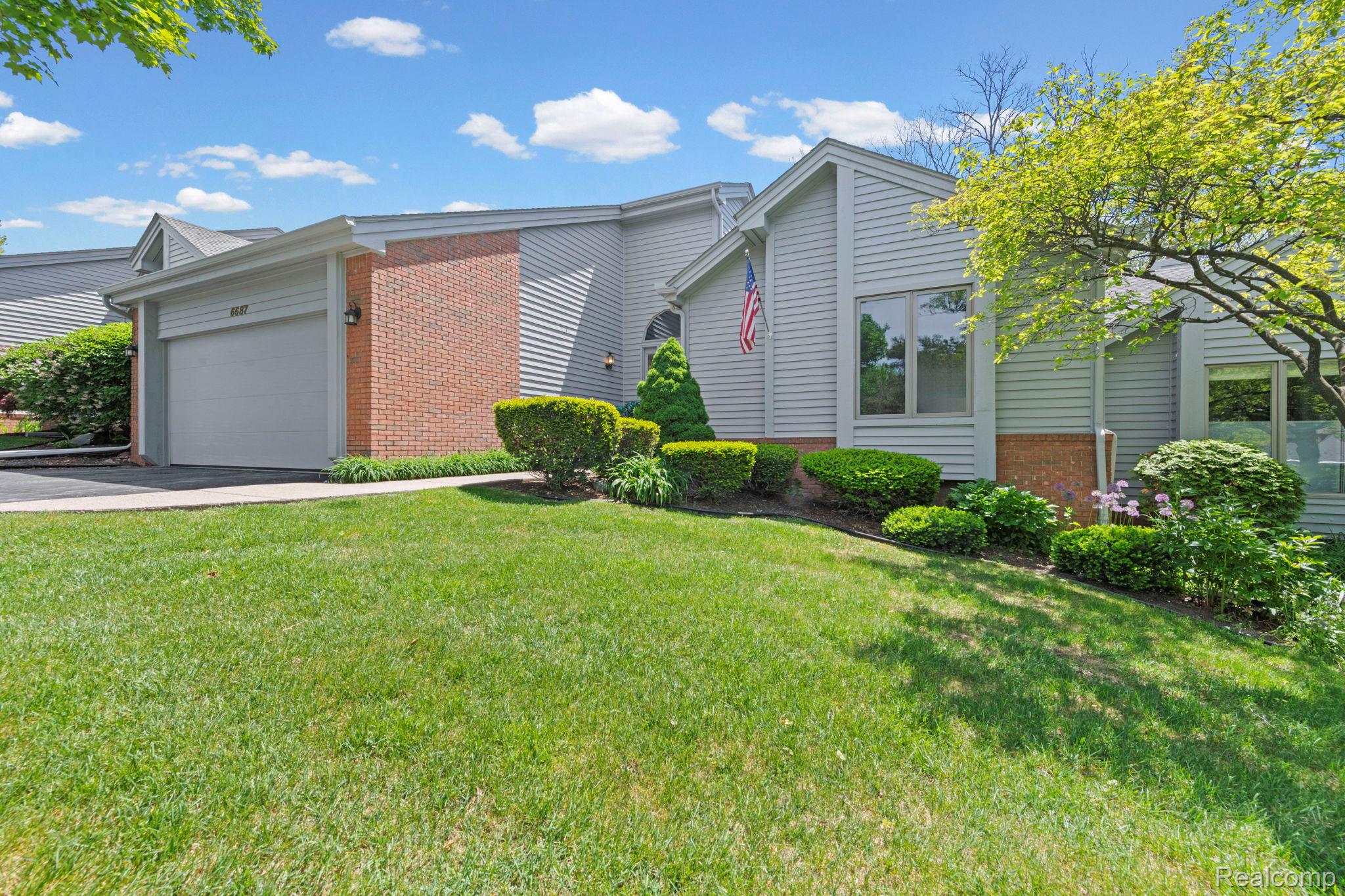 6687 Ridgeview Drive