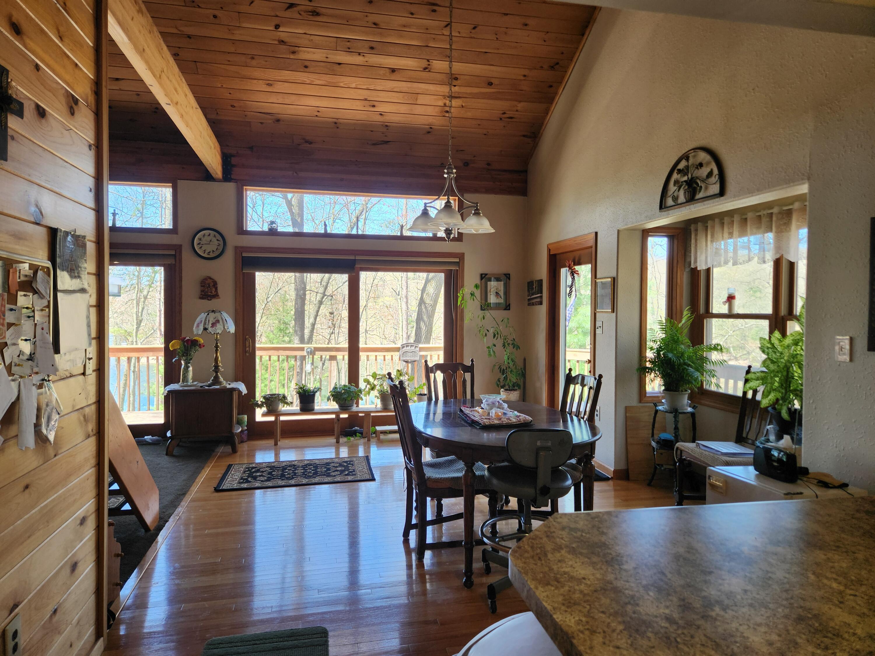 9223 S Trail Of The Lakes