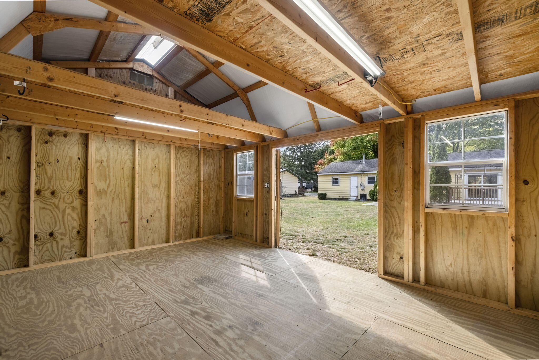 New Buffalo City, Michigan 49117, United States, 3 Bedrooms Bedrooms, ,1 BathroomBathrooms,Residential,Active,230474