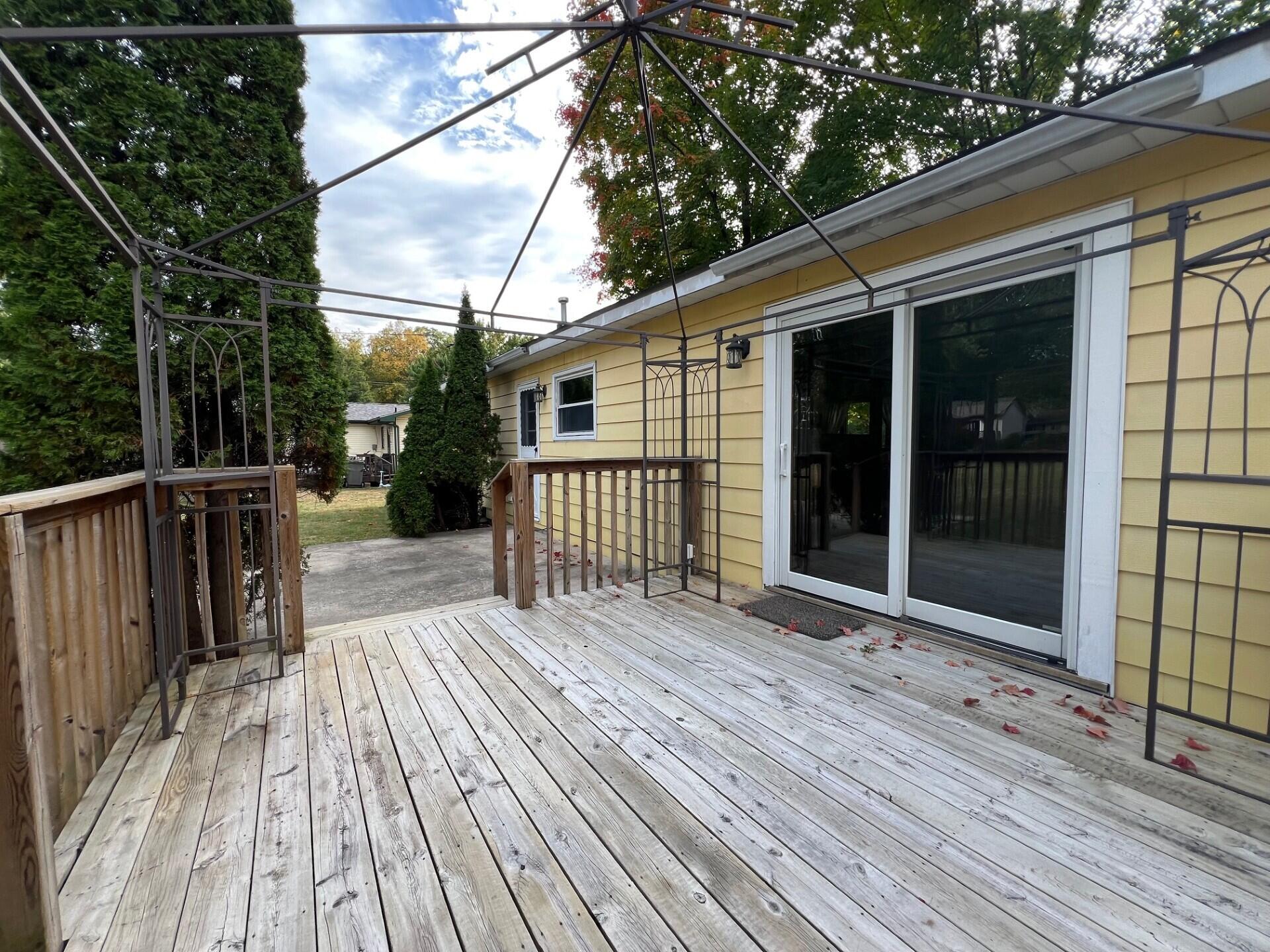 New Buffalo City, Michigan 49117, United States, 3 Bedrooms Bedrooms, ,1 BathroomBathrooms,Residential,Active,230474