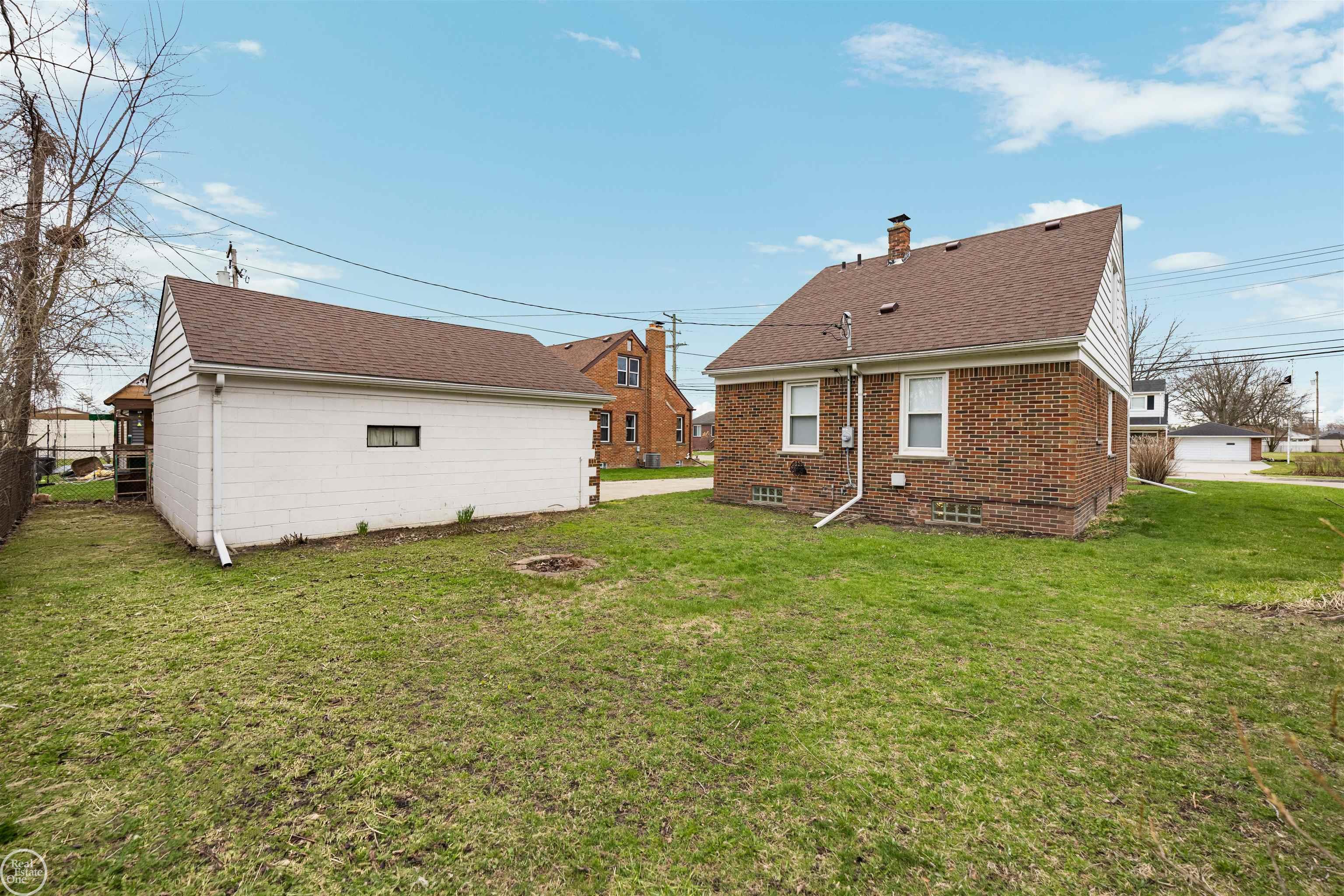 18239 Glendale Street